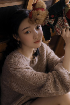 电影女大学生的沙龙室